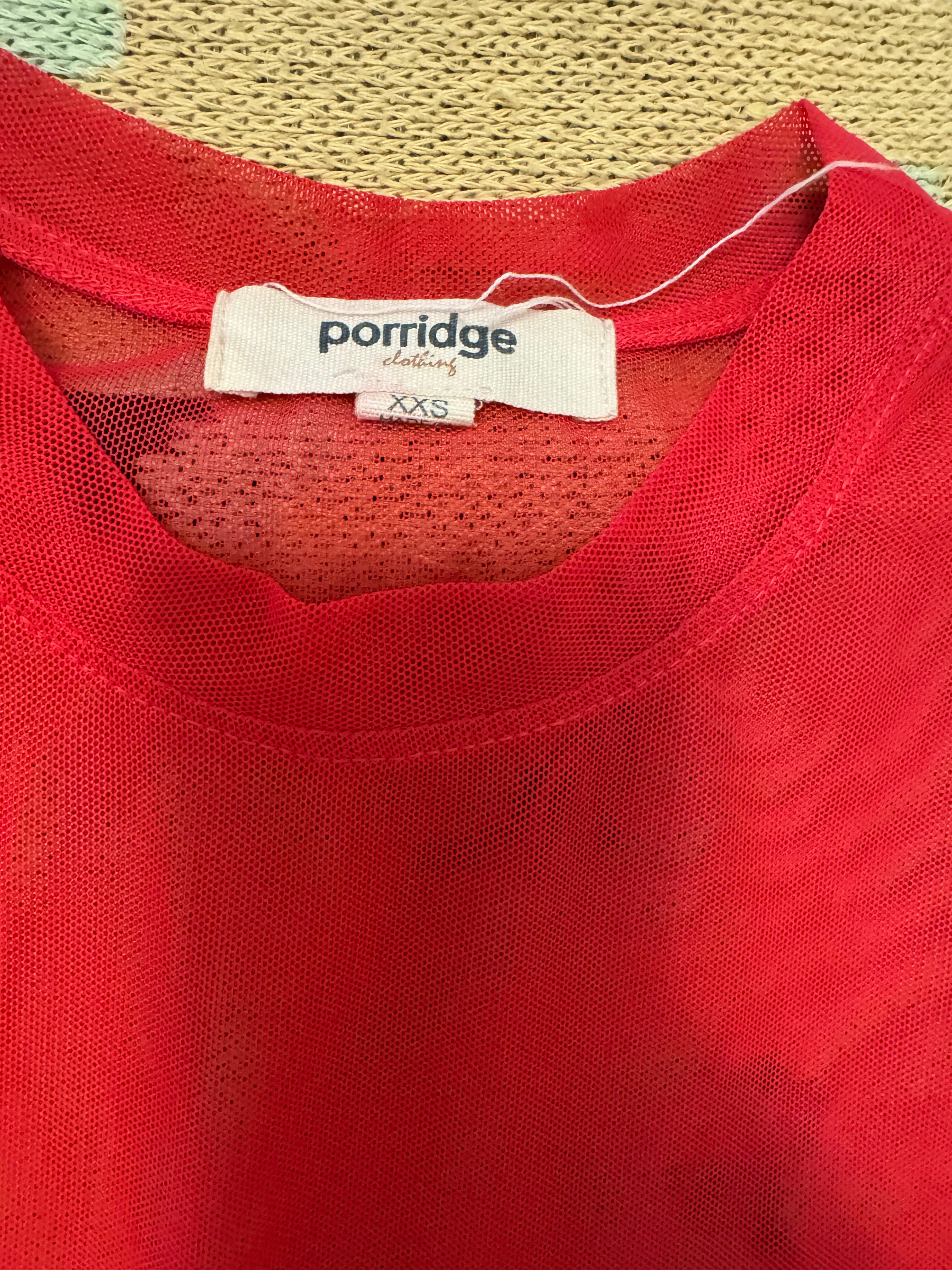 Short sleeve red mesh t-shirt