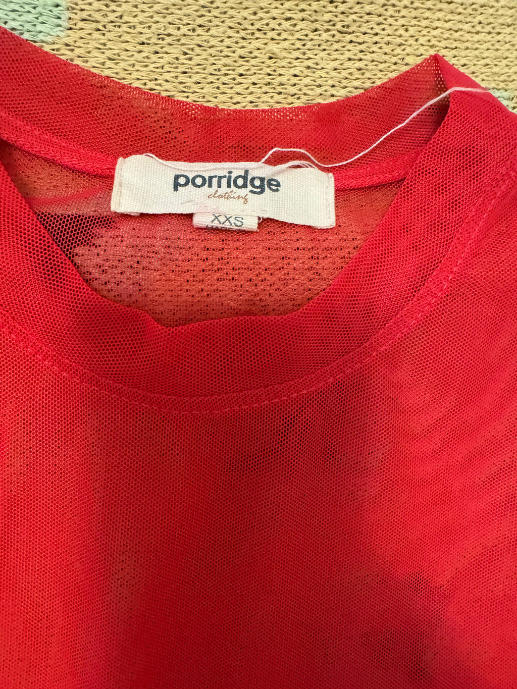 Short sleeve red mesh t-shirt